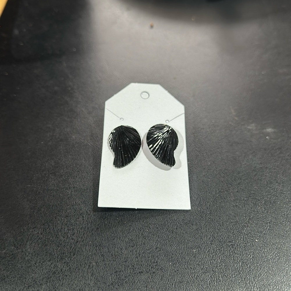 Black Metallic Leaves